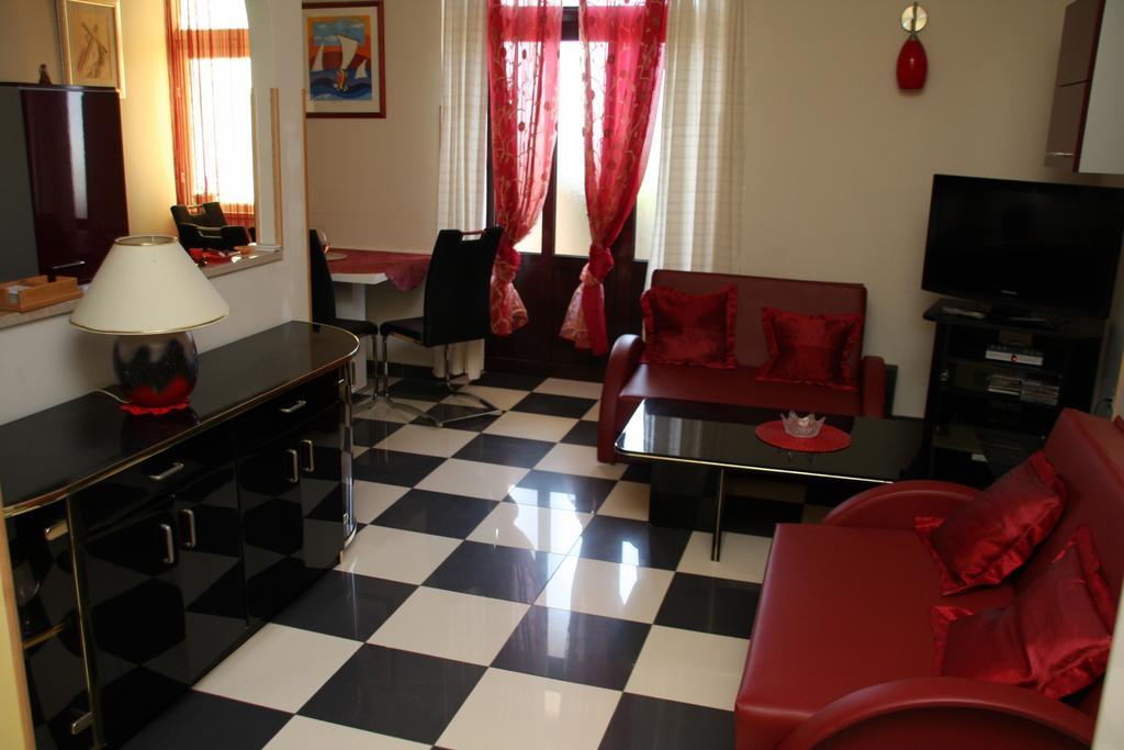 Apartments Mia ポドゥゴラ 部屋 写真
